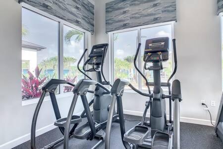 Cute Lakeview 2Br Condo With 2 Clubhouses Kissimmee Bagian luar foto
