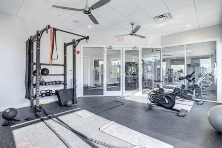 Cute Lakeview 2Br Condo With 2 Clubhouses Kissimmee Bagian luar foto